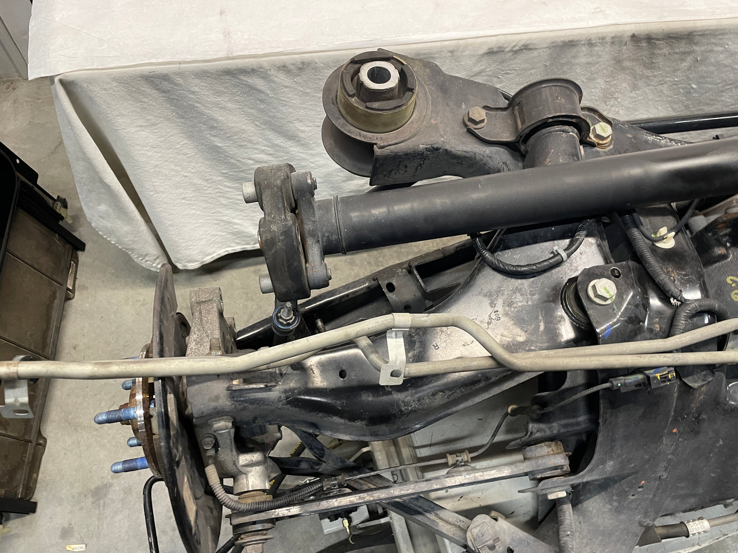 2012 Chevy Camaro ZL1 3.73 Complete Rear Axle Suspension Cradle K Member Subframe Differential OEM - Day's Parts Yard