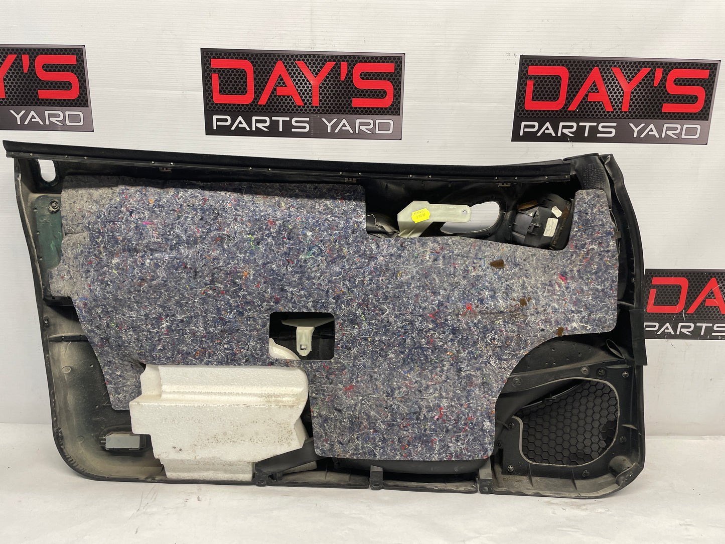 2005 Pontiac GTO RH Passenger Interior Door Panel Trim OEM - Day's Parts Yard