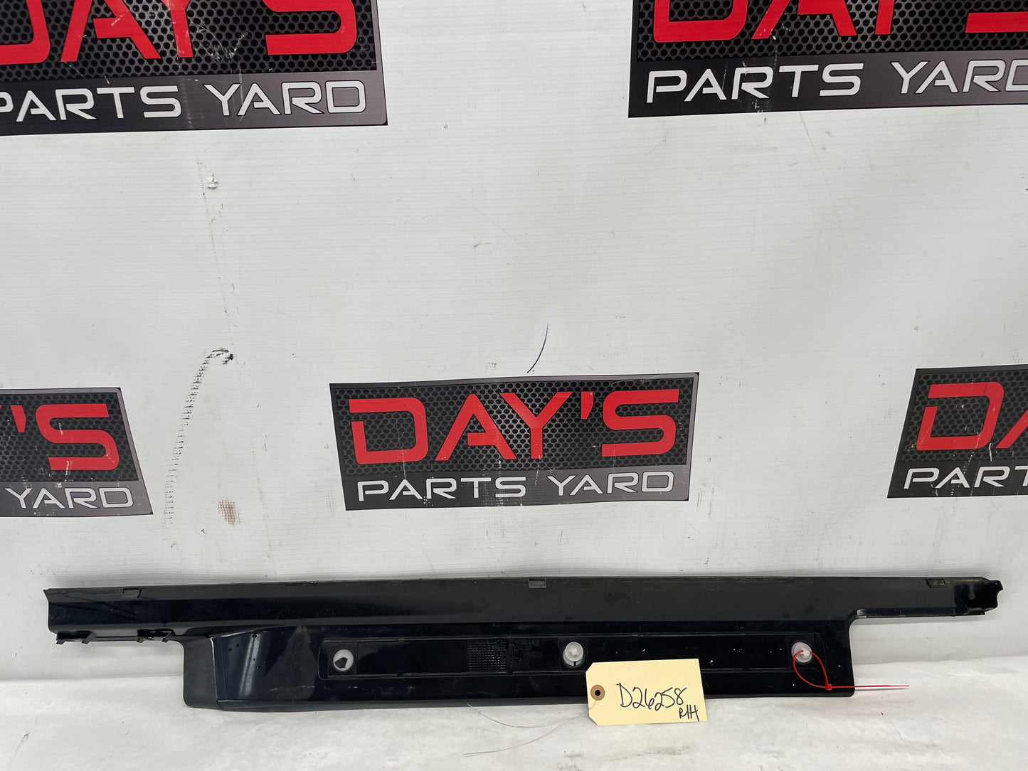 2009 Pontiac G8 Base RH Passenger Front Door Sill Kick Panel / Scuff Plate OEM - Day's Parts Yard
