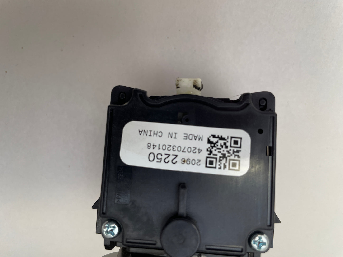 2015 Chevy Camaro SS 1LE Turn Signal and Windshield Wiper Control Switch OEM - Day's Parts Yard
