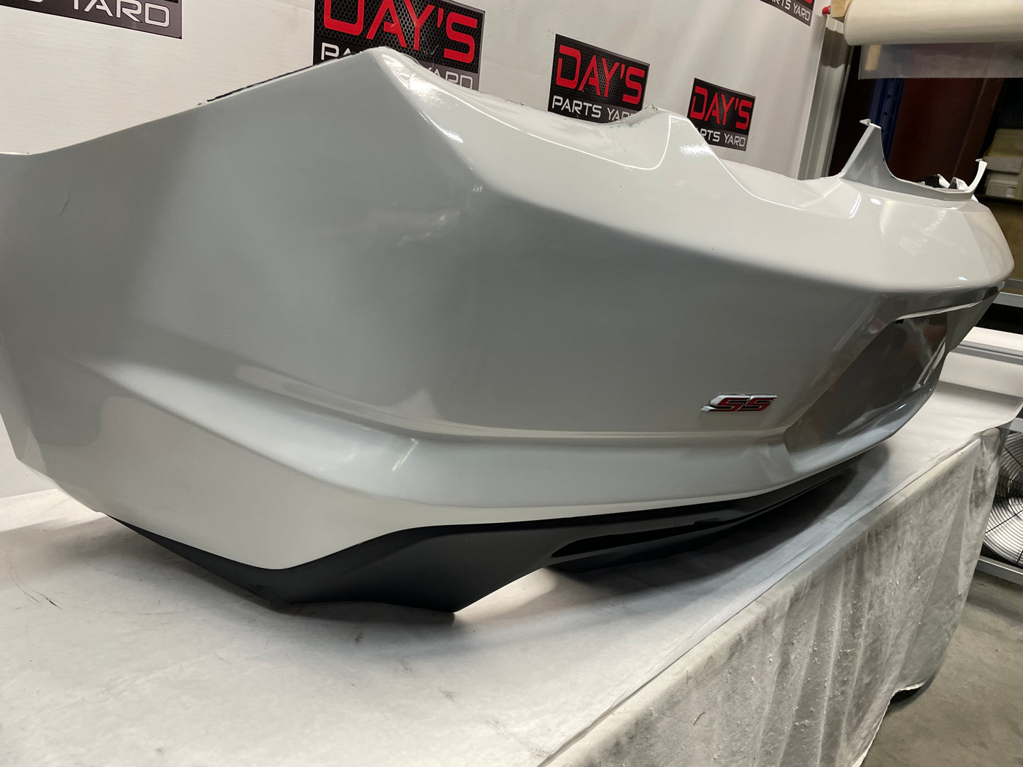 2020 Chevy Camaro SS LZ Complete Rear Bumper Cover OEM - Day's Parts Yard
