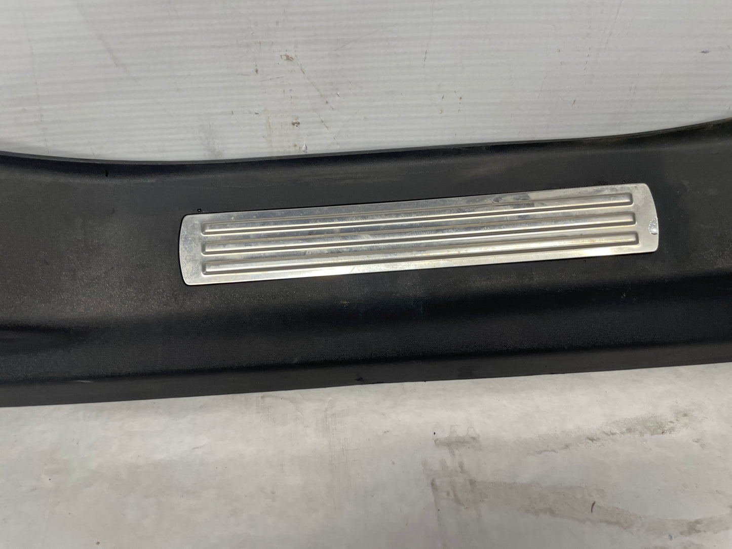 2009 Pontiac G8 Base RH Passenger Rear Door Trim Sill Scuff Kick Panel OEM - Day's Parts Yard