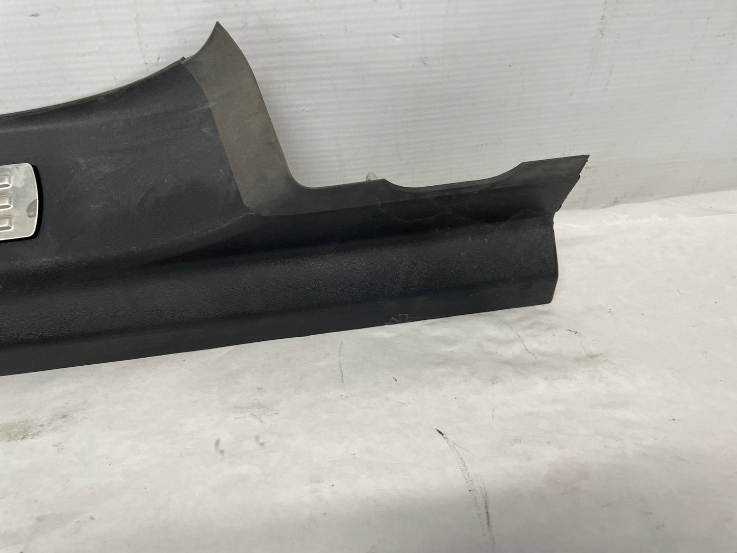 2009 Pontiac G8 Base RH Passenger Rear Door Trim Sill Scuff Kick Panel OEM - Day's Parts Yard