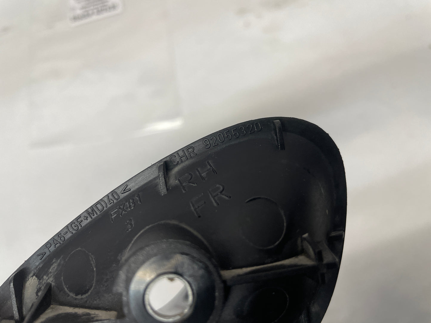 2005 Pontiac GTO RH Passenger Interior Door Handle OEM - Day's Parts Yard