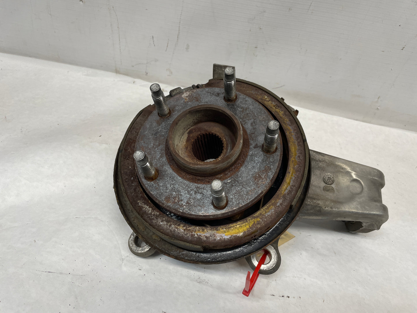 2001 Chevy C5 Corvette RH Passenger Rear Spindle Knuckle Hub OEM - Day's Parts Yard