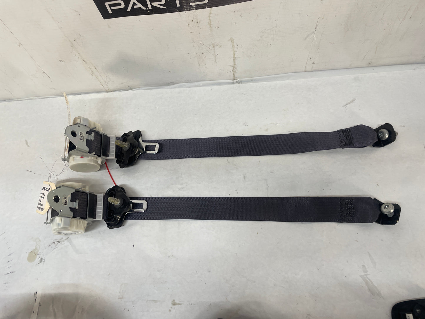 2014 Chevy Camaro SS RH & LH Rear Seat Belts Seatbelts Retractors OEM - Day's Parts Yard