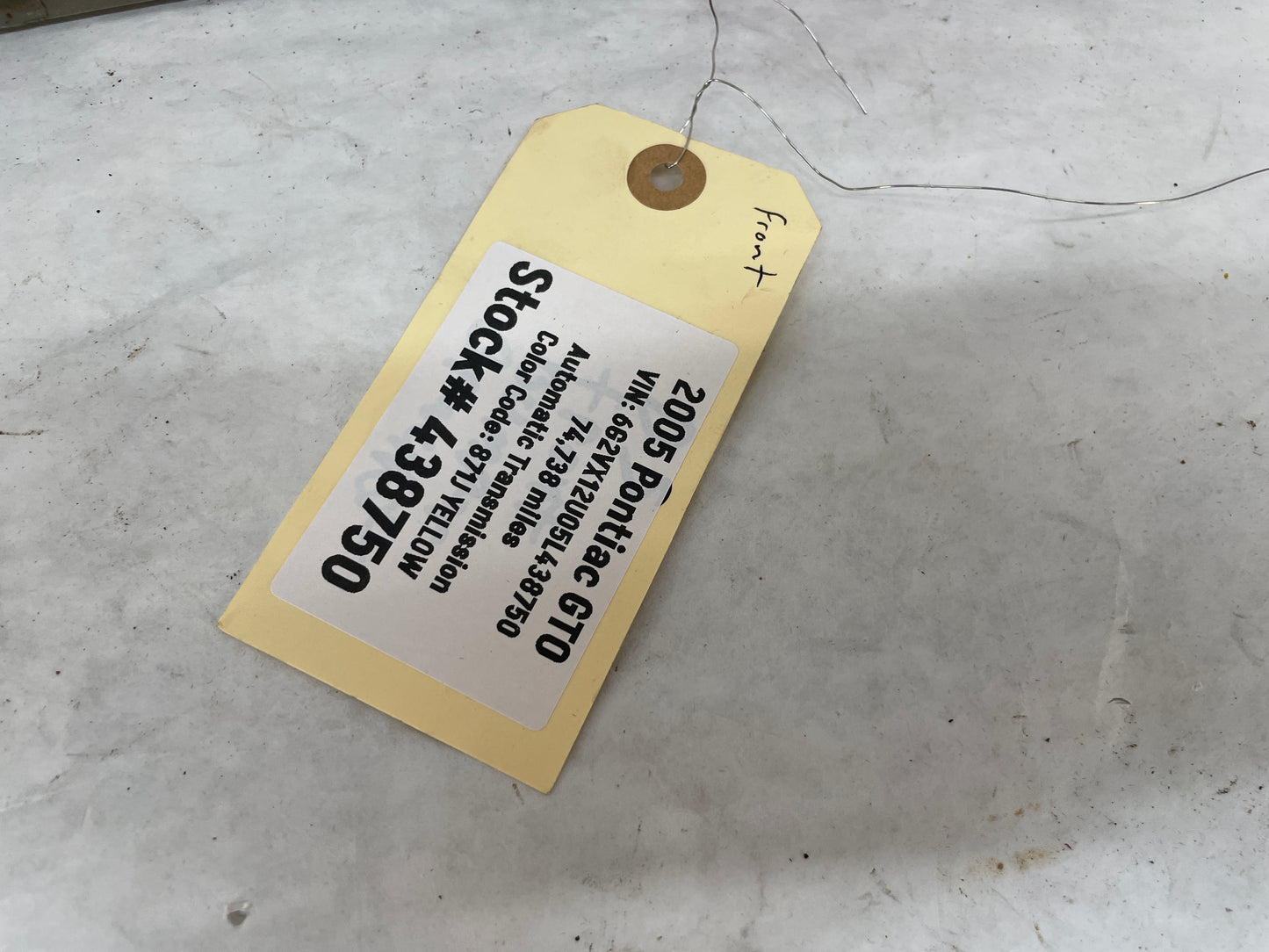 2005 Pontiac GTO RH Passenger Front Bumper Fender Bracket Guide Support OEM