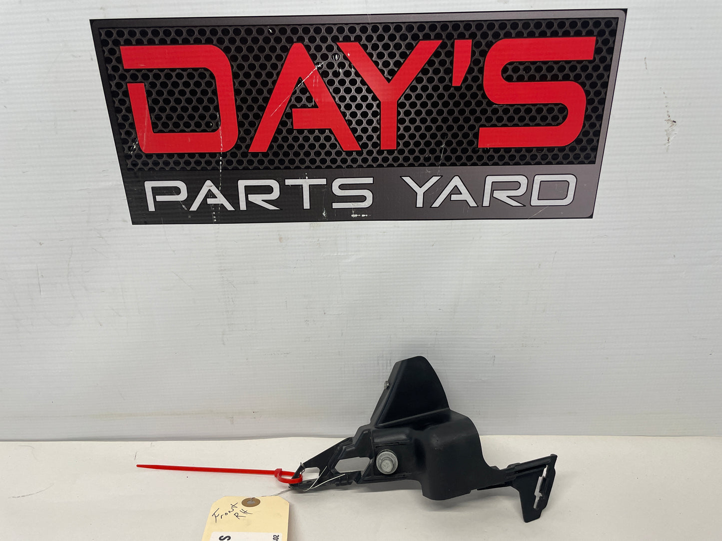 2012 Chevy Camaro SS ZL1 Front RH Passenger Lower Bumper Bracket OEM - Day's Parts Yard