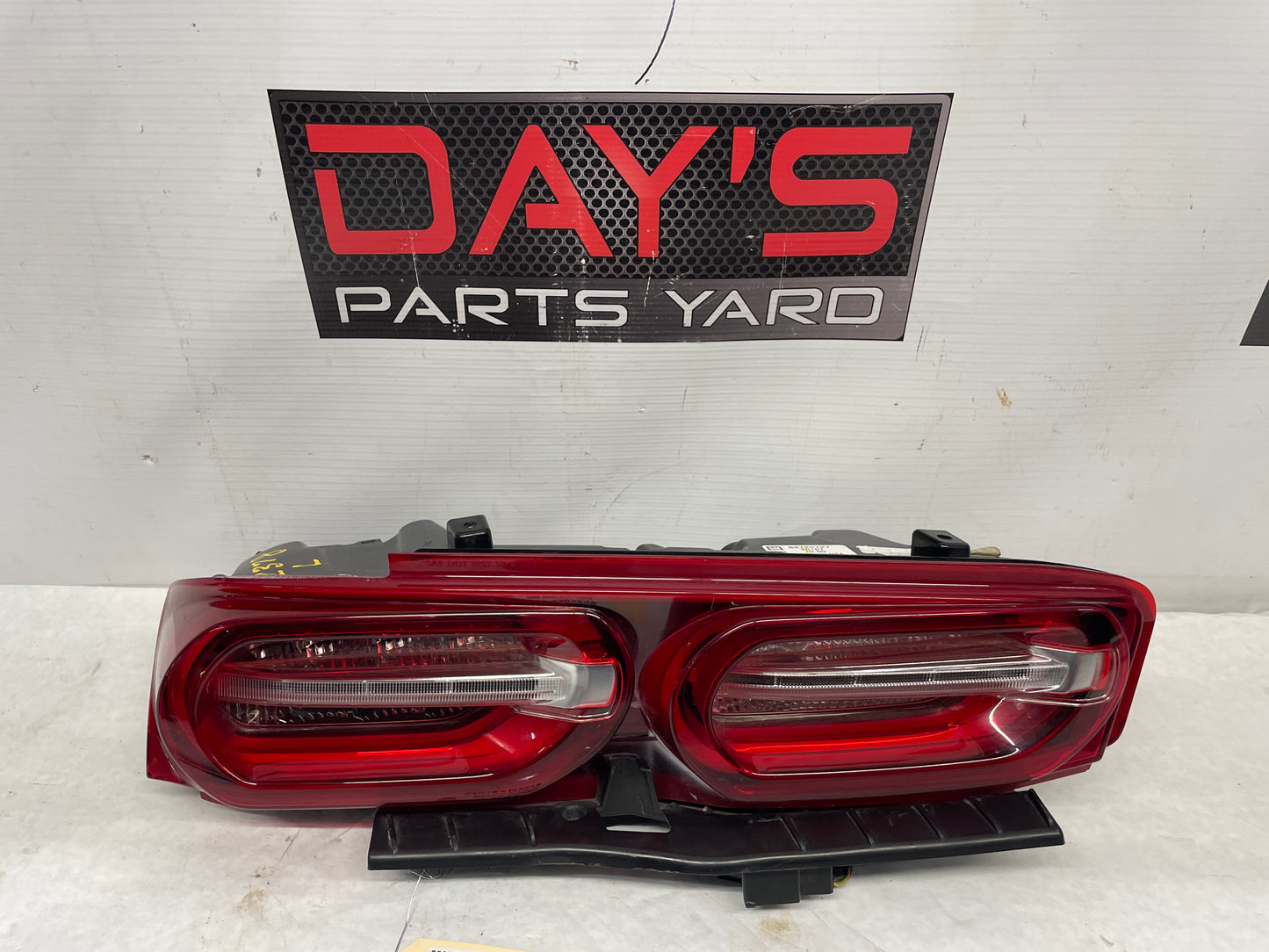 2020 Chevy Camaro SS LZ LH Driver Taillight Tail Light OEM - Day's Parts Yard