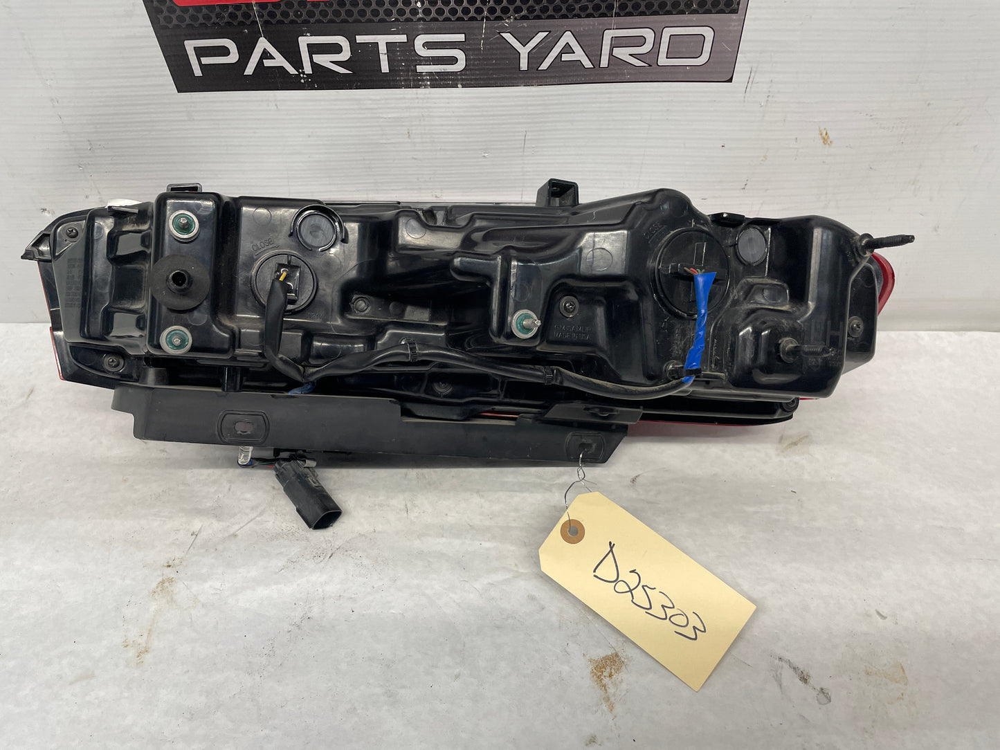 2020 Chevy Camaro SS LZ LH Driver Taillight Tail Light OEM - Day's Parts Yard