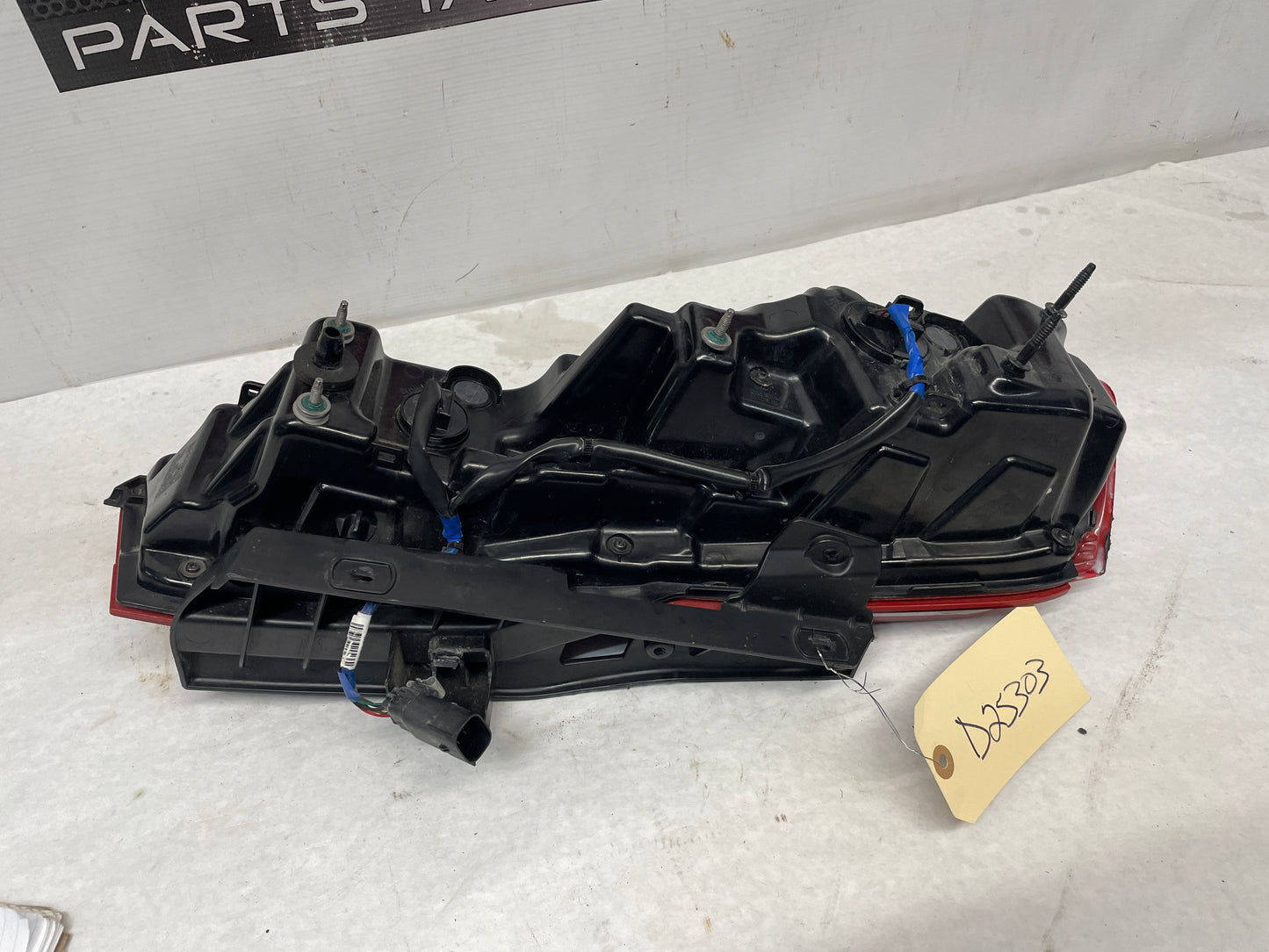 2020 Chevy Camaro SS LZ LH Driver Taillight Tail Light OEM - Day's Parts Yard