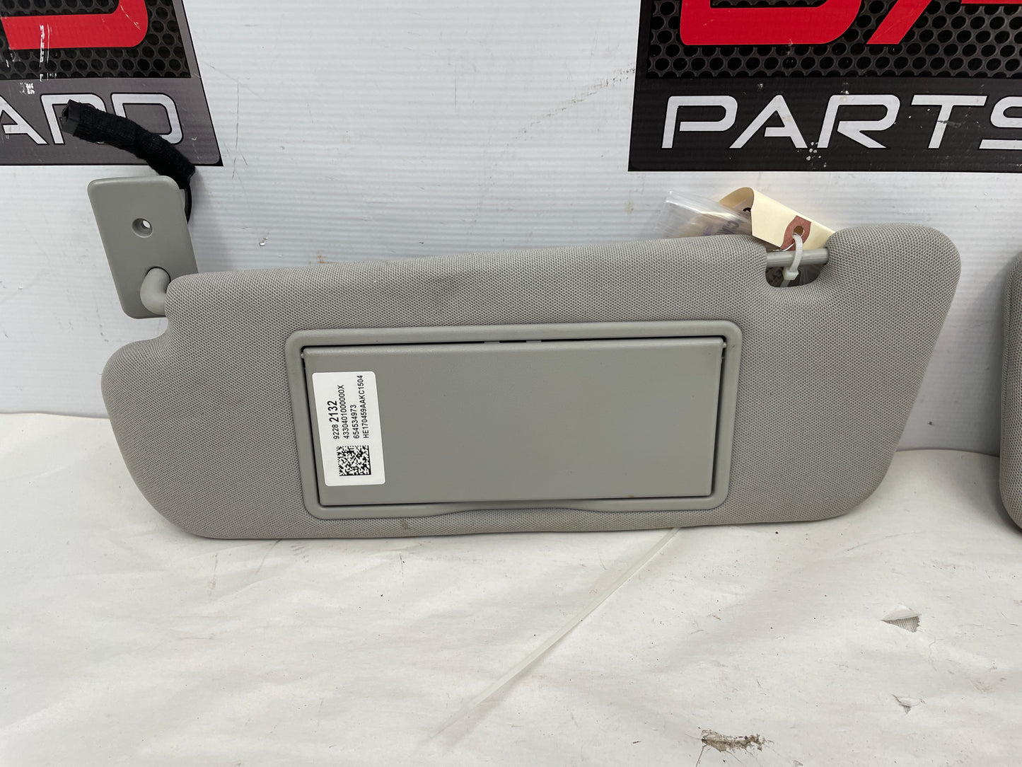 2017 Chevy SS Sedan RH & LH Sun Visor Sunvisor Set w/ Clips OEM - Day's Parts Yard