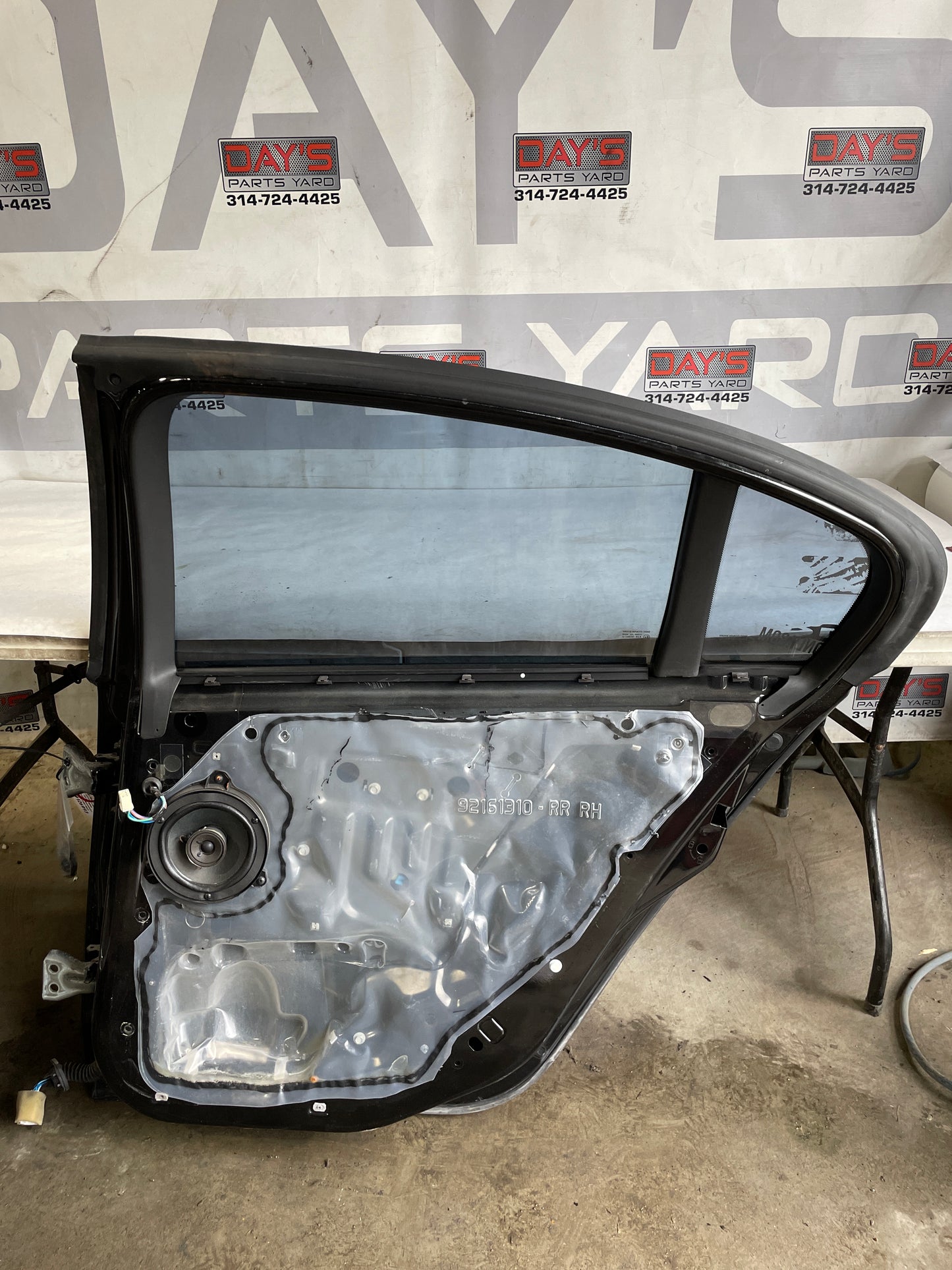 2008 Pontiac G8 GT Rear RH Passenger Door Black 92161310 OEM - Day's Parts Yard