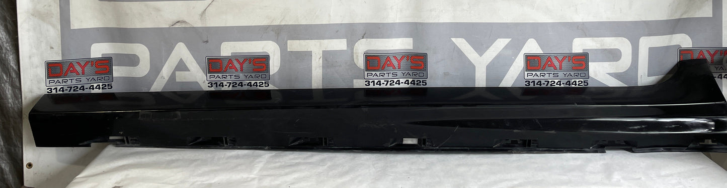 2008 Pontiac G8 GT LH Driver Rocker Molding Trim Panel OEM - Day's Parts Yard