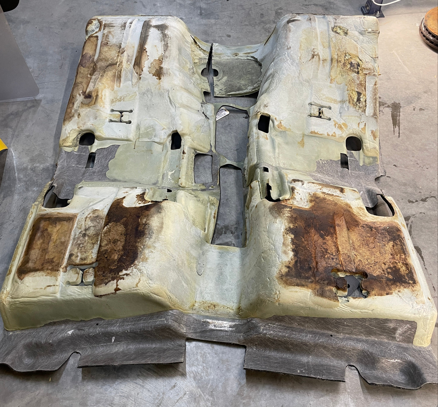 2005 Pontiac GTO Complete Interior Floor Carpet OEM