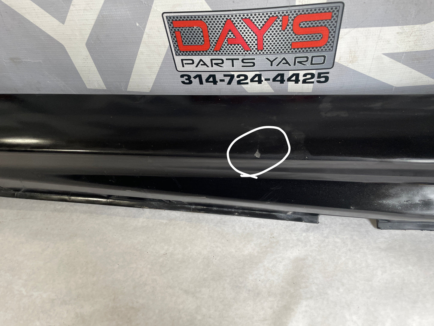 2008 Pontiac G8 GT LH Driver Rocker Molding Trim Panel OEM - Day's Parts Yard