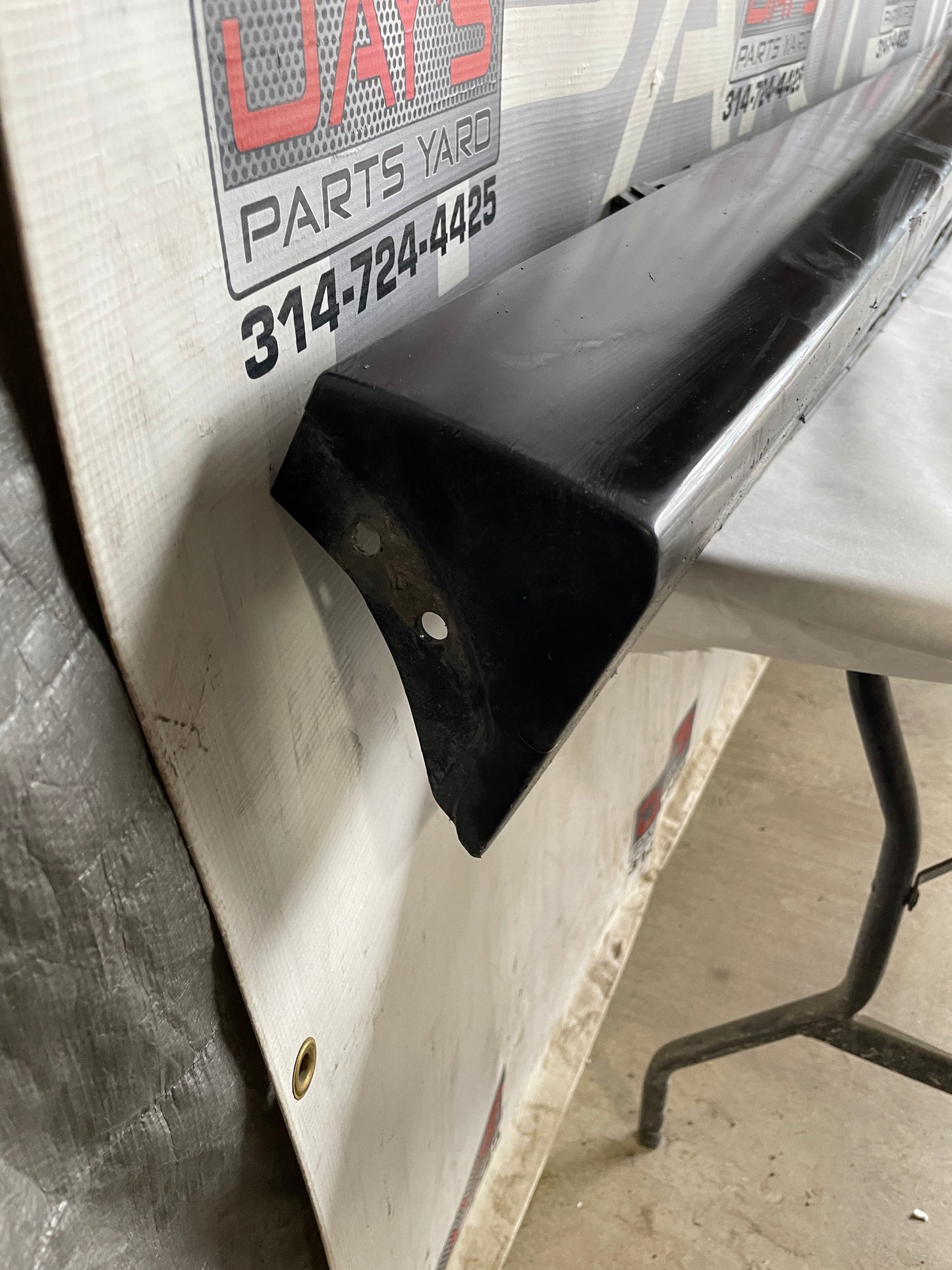 2008 Pontiac G8 GT LH Driver Rocker Molding Trim Panel OEM - Day's Parts Yard