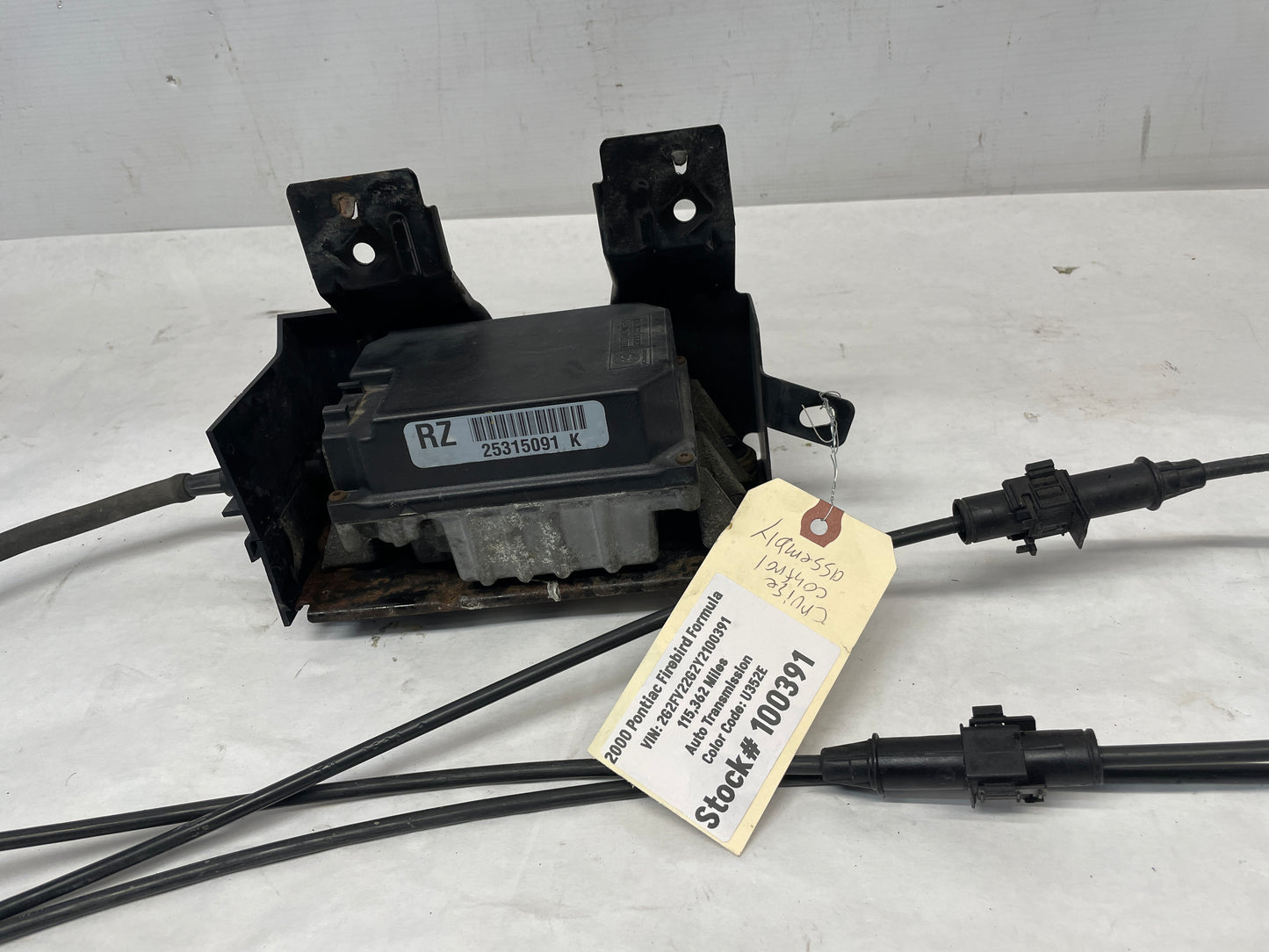 2000 Pontiac Firebird Formula Trans Am Cruise Control Module Actuator w/ Cable OEM - Day's Parts Yard
