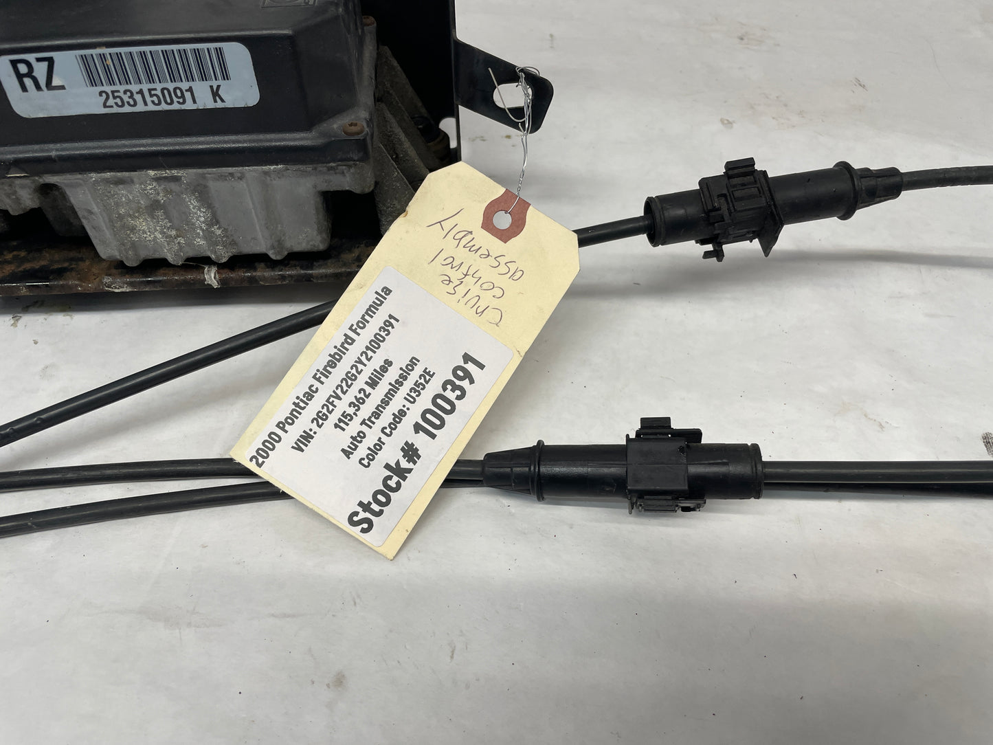 2000 Pontiac Firebird Formula Trans Am Cruise Control Module Actuator w/ Cable OEM - Day's Parts Yard