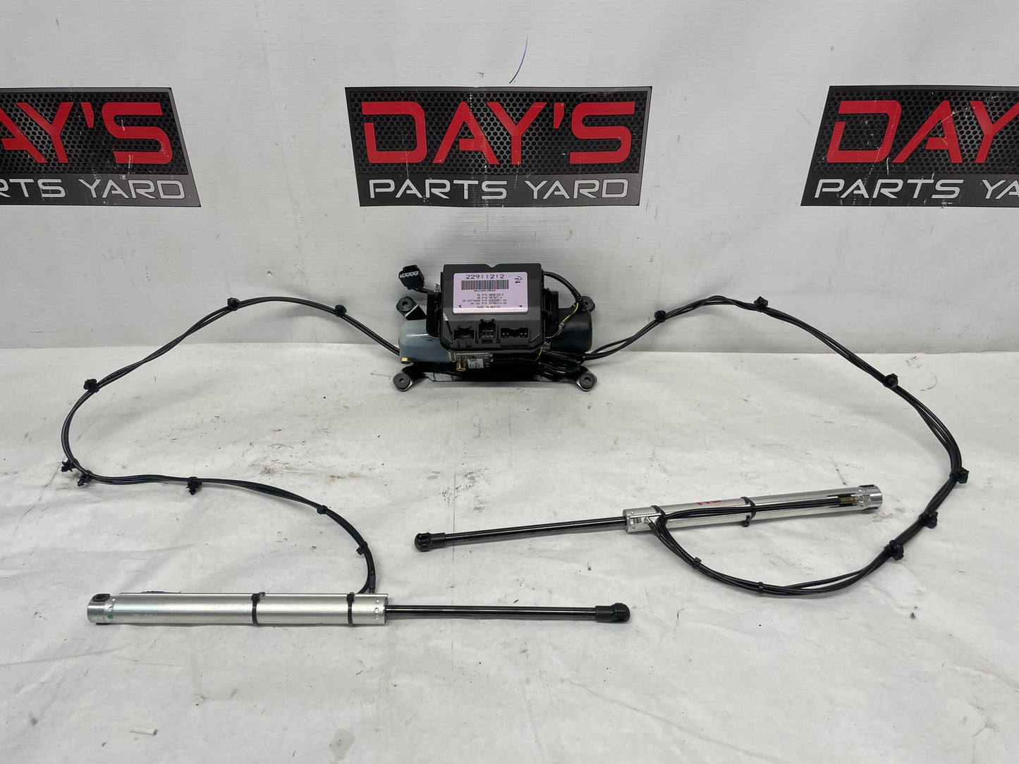 2014 Chevy Camaro ZL1 Convertible Roof Top Pump Hydraulic Motor w/ Cylinder OEM