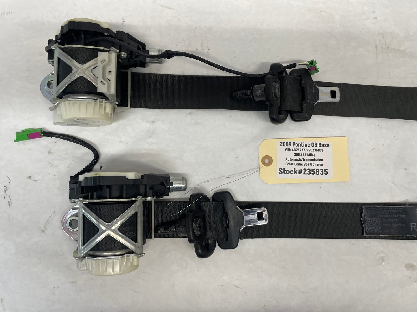 2009 Pontiac G8 Base RH & LH Front Seat Belts Retractors OEM - Day's Parts Yard