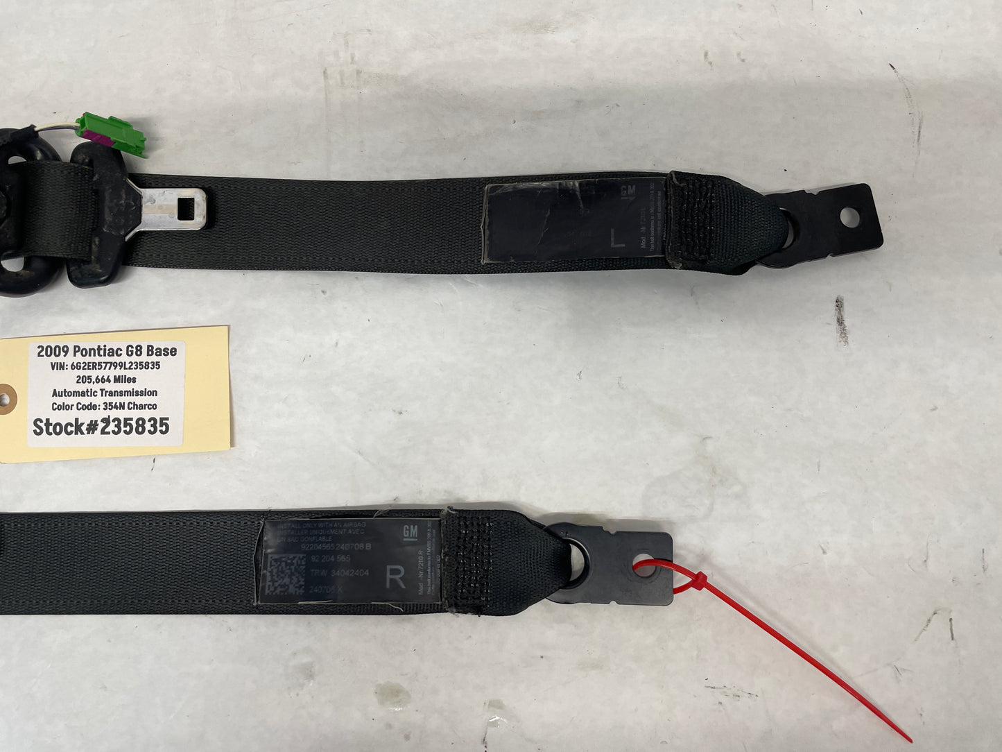 2009 Pontiac G8 Base RH & LH Front Seat Belts Retractors OEM - Day's Parts Yard