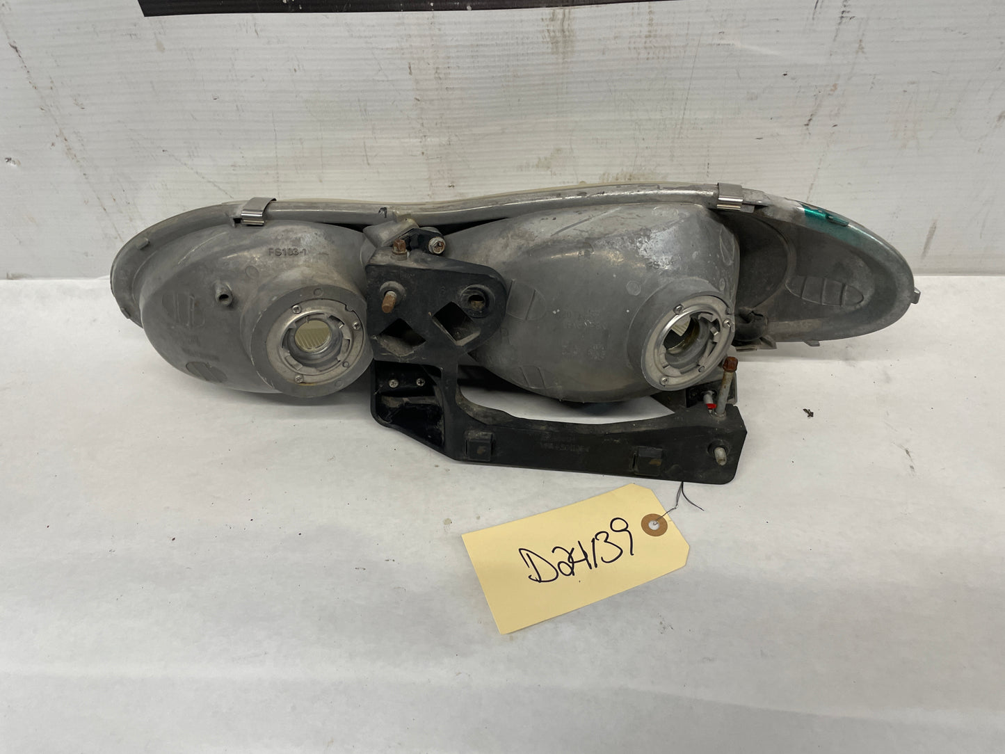 1998 Chevy Camaro Z28 RH Passenger Headlight Head Light Lamp OEM - Day's Parts Yard