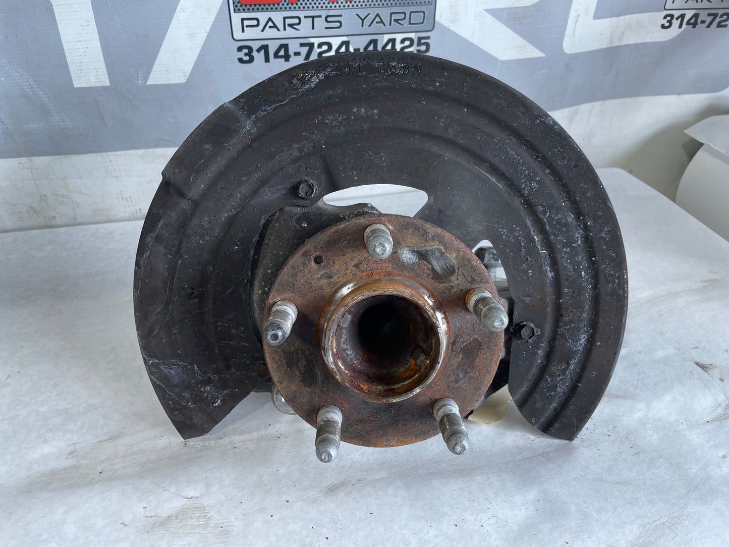 2014 Chevy SS Sedan Front LH Driver Hub Spindle Knuckle Assembly OEM - Day's Parts Yard