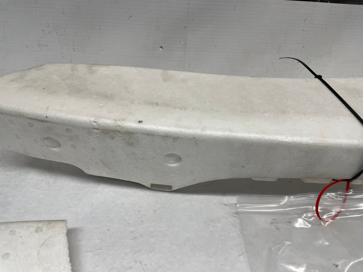 2006 Pontiac GTO Front Bumper Impact Energy Absorber Bar Foam OEM - Day's Parts Yard