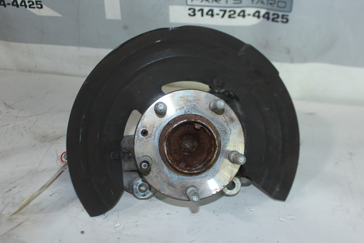 2014 Chevy SS Sedan Front RH Passenger Hub Knuckle Spindle Assembly OEM - Day's Parts Yard