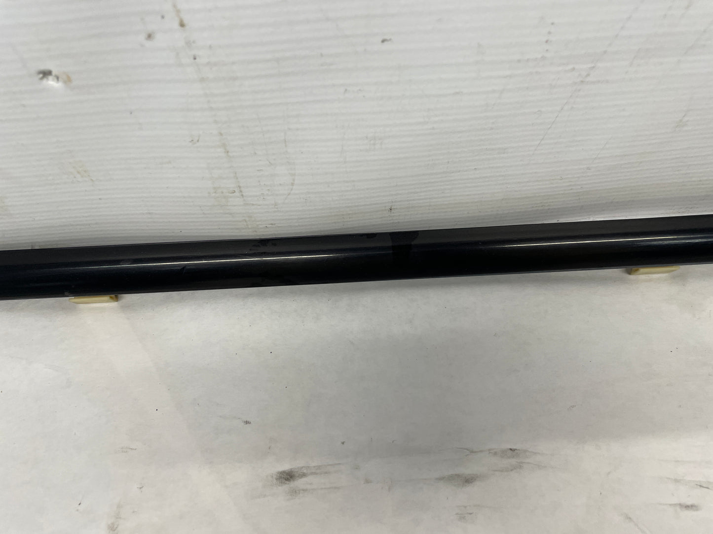2005 Pontiac GTO RH Passenger Door Window Belt Molding Trim OEM - Day's Parts Yard