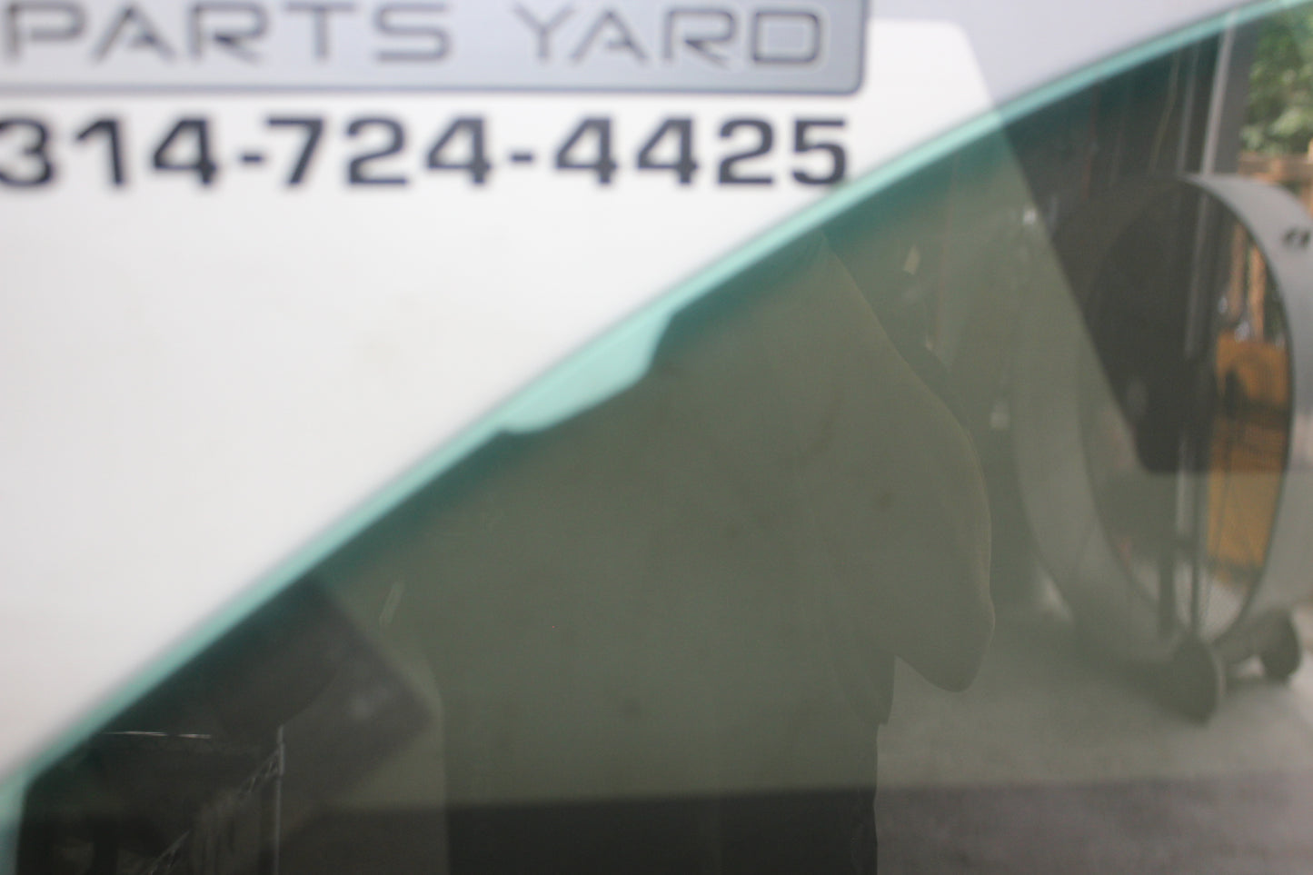 2018 GMC Sierra K2500 Denali Front RH Passenger Door Window Glass OEM - Day's Parts Yard