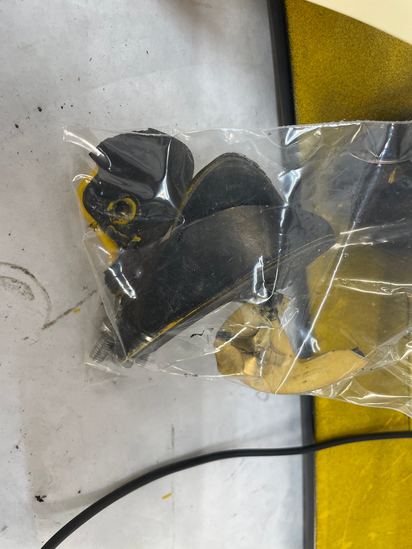 2005 Pontiac GTO SAP Trunk Deck Lid Spoiler OEM DAMAGED