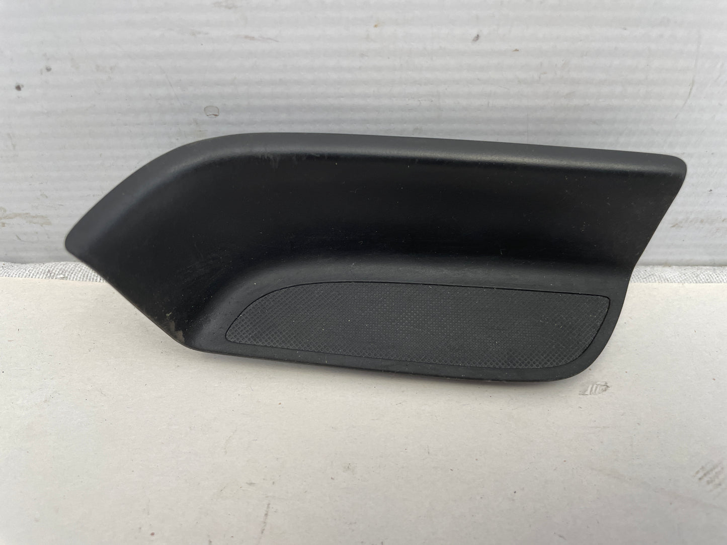 2015 Chevy SS Sedan Rear RH Passenger Door Panel Pull Rubber Insert OEM - Day's Parts Yard