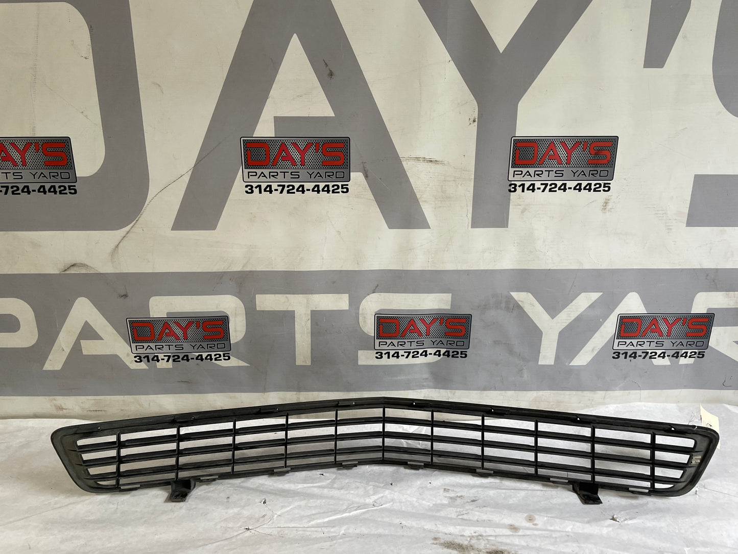 2013 Chevy Camaro SS Front Bumper Lower Grill OEM - Day's Parts Yard