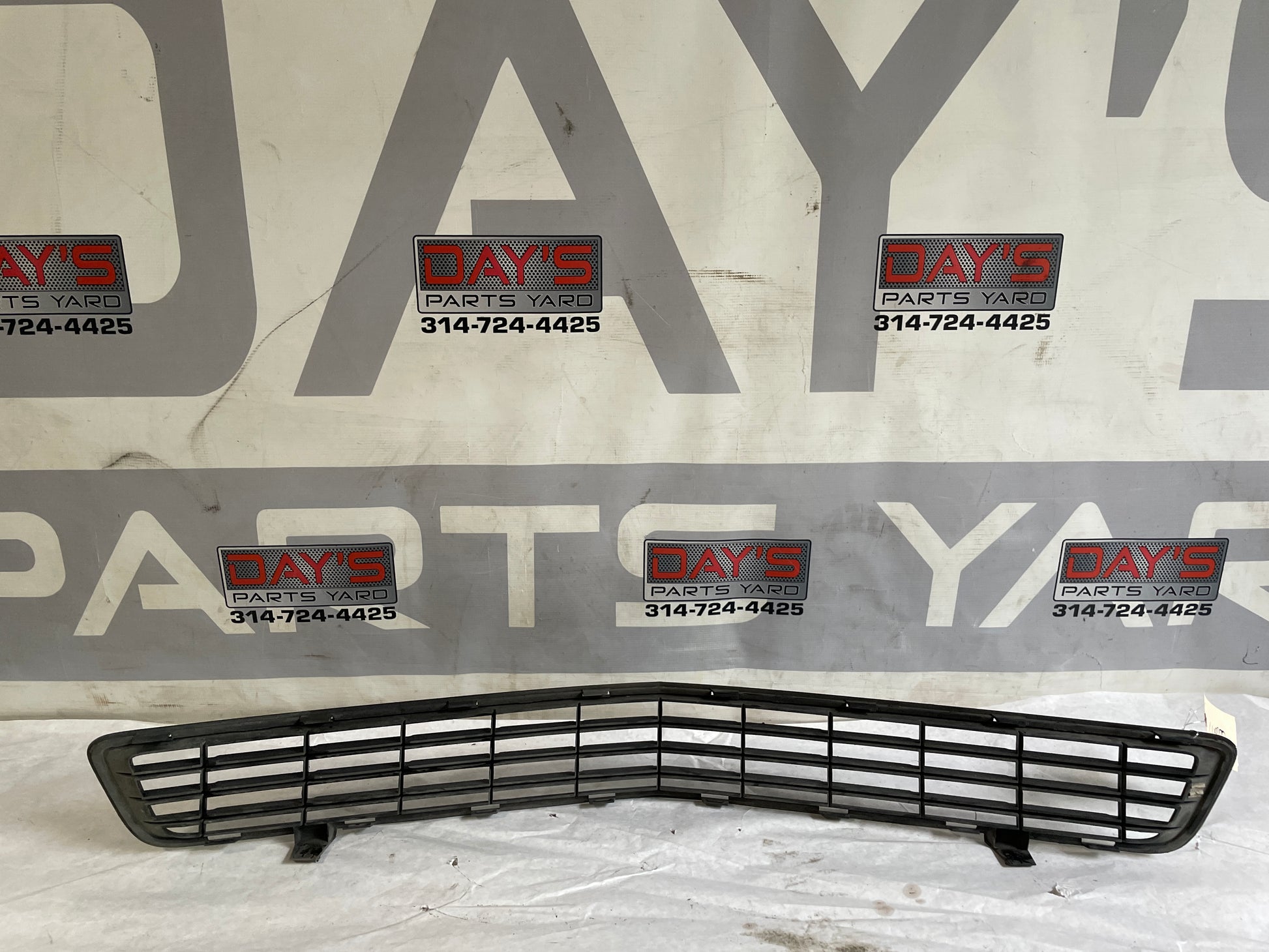 2013 Chevy Camaro SS Front Bumper Lower Grill OEM - Day's Parts Yard