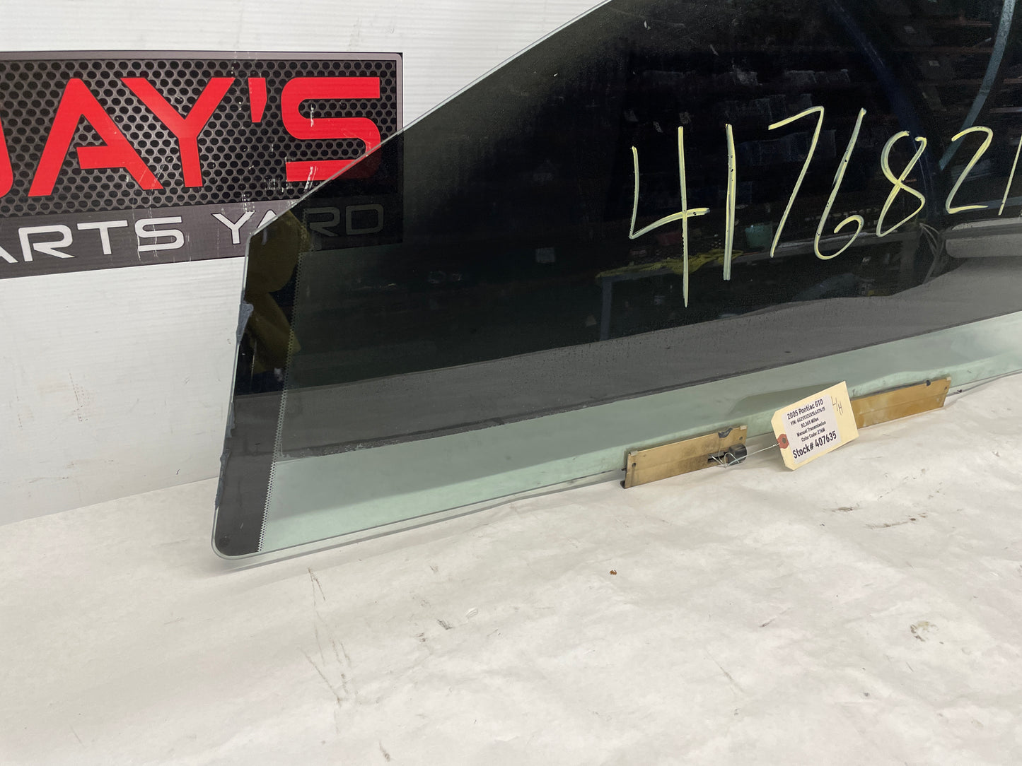2005 Pontiac GTO LH Driver Front Door Window Glass OEM - Day's Parts Yard