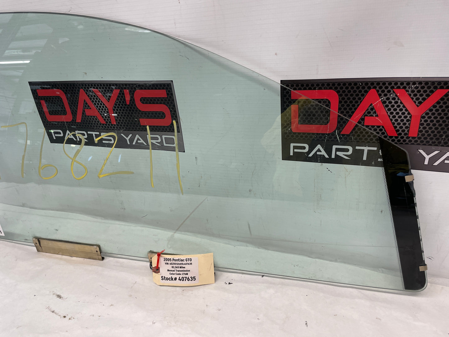 2005 Pontiac GTO RH Passenger Front Door Window Glass OEM - Day's Parts Yard