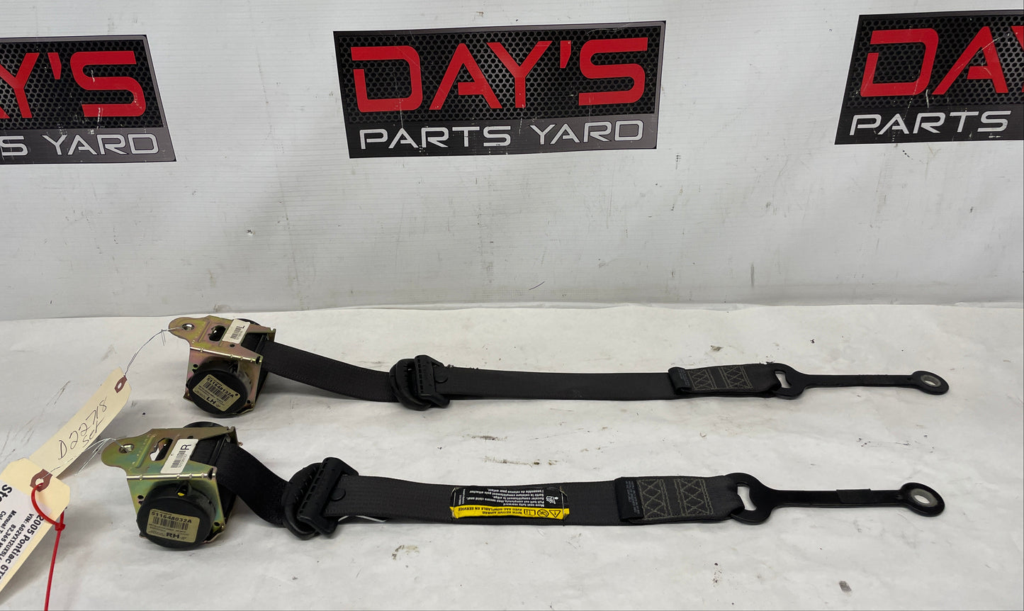 2006 Pontiac GTO LH & RH Front Seat Belts Retractors OEM - Day's Parts Yard