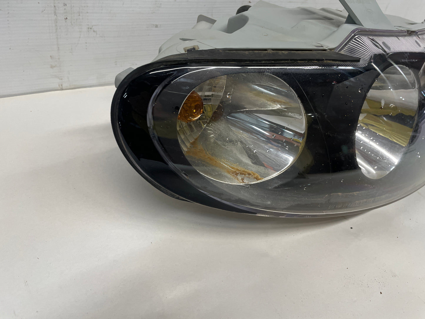 2004 Pontiac GTO RH Passenger Head Light Headlight Lamp OEM - Day's Parts Yard