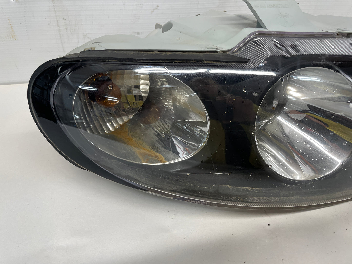 2004 Pontiac GTO RH Passenger Head Light Headlight Lamp OEM - Day's Parts Yard