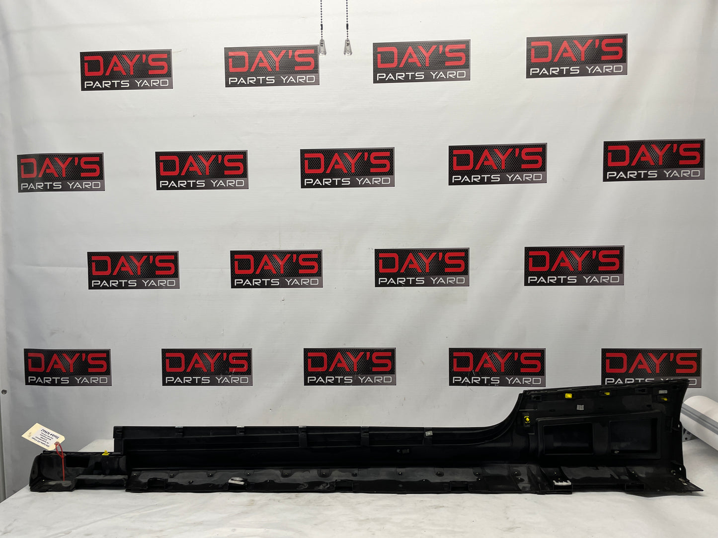 2016 Cadillac ATS-V Coupe RH Passenger Side Skirt Rocker Molding Panel Black OEM - Day's Parts Yard