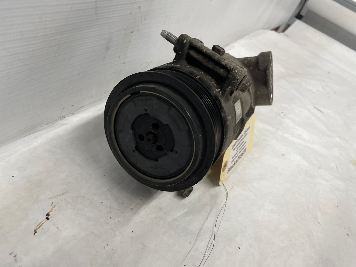 2009 Pontiac G8 Base A/C Air Condition Compressor OEM - Day's Parts Yard