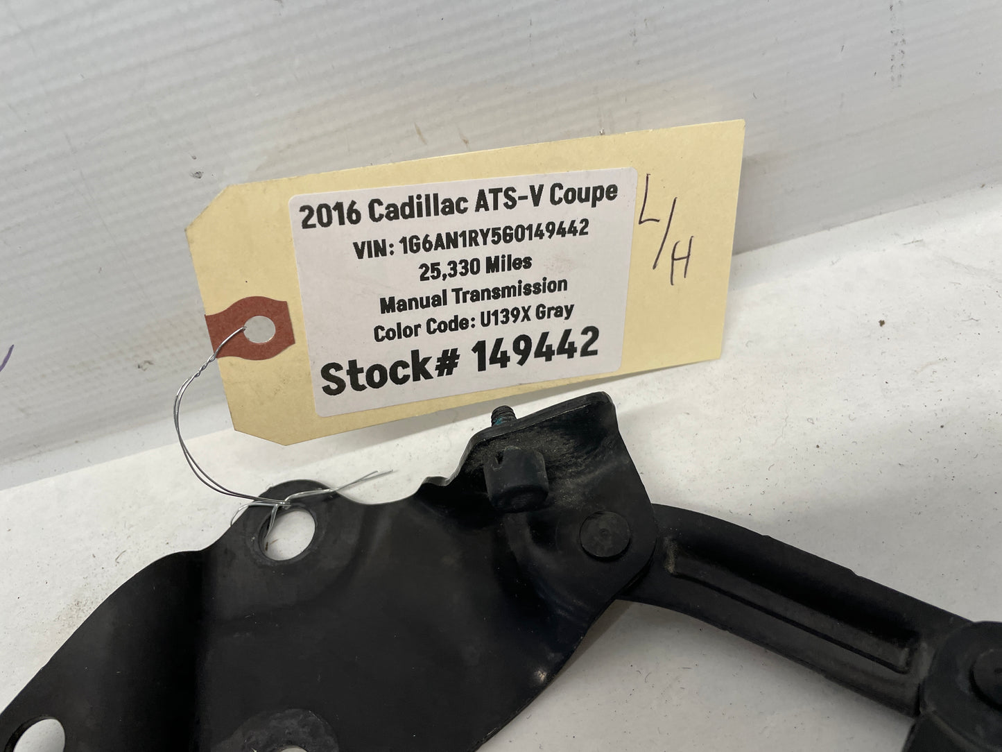 2016 Cadillac ATS-V Coupe RH & LH Hood Hinges Set OEM - Day's Parts Yard