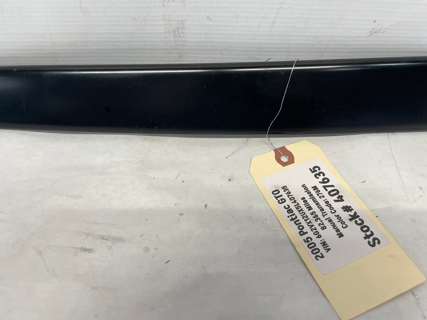 2005 Pontiac GTO RH Passenger Exterior B Pillar Window Trim Cover Molding OEM - Day's Parts Yard