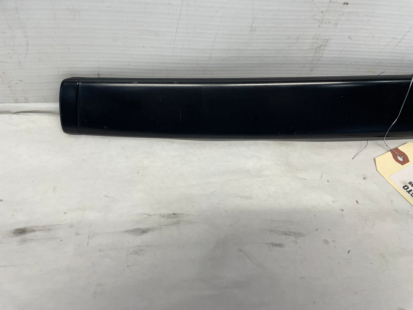 2005 Pontiac GTO RH Passenger Exterior B Pillar Window Trim Cover Molding OEM - Day's Parts Yard
