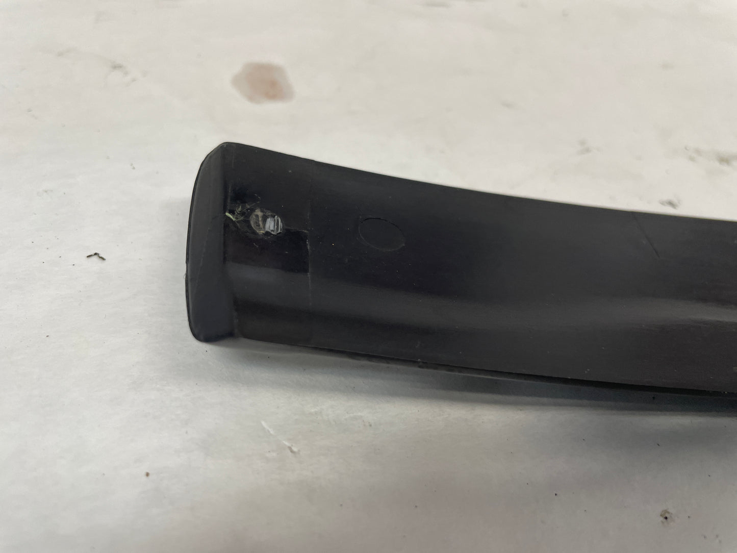 2005 Pontiac GTO RH Passenger Exterior B Pillar Window Trim Cover Molding OEM - Day's Parts Yard