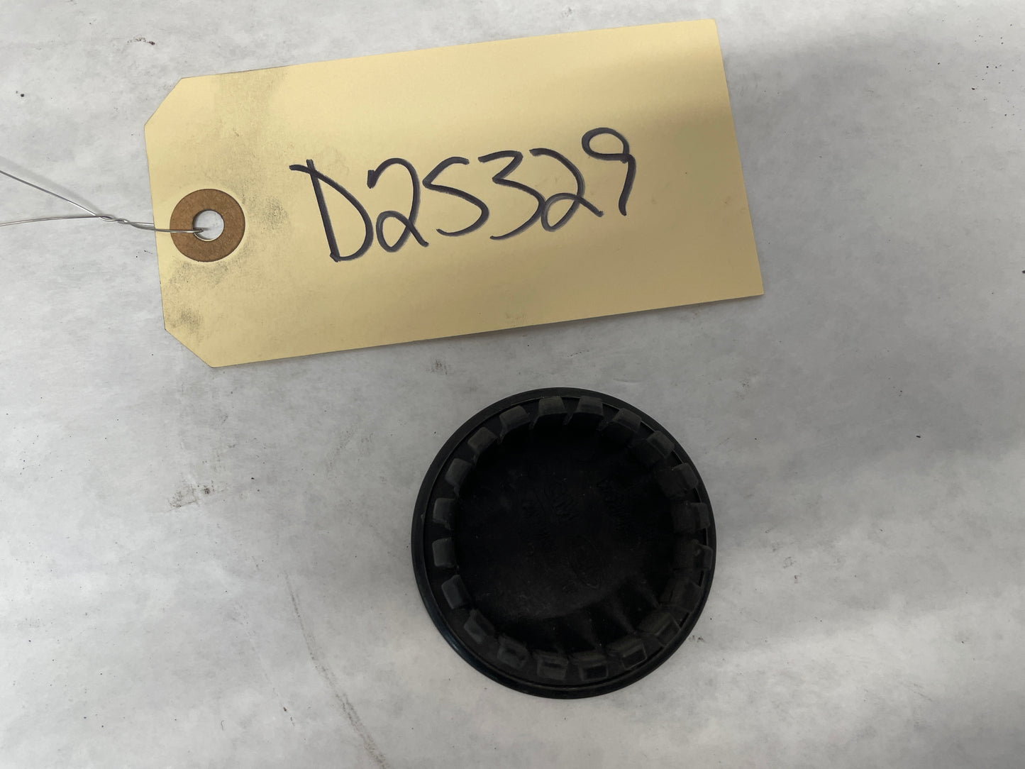 2020 Chevy Camaro SS LZ Wheel Center Cap OEM - Day's Parts Yard