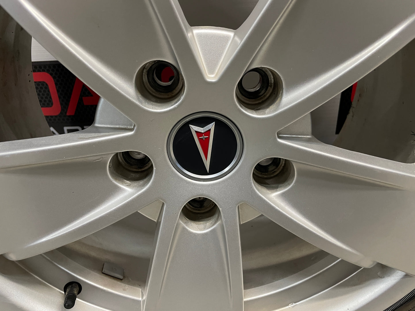 2004 Pontiac GTO Wheels and Tires 17X8 OEM - Day's Parts Yard