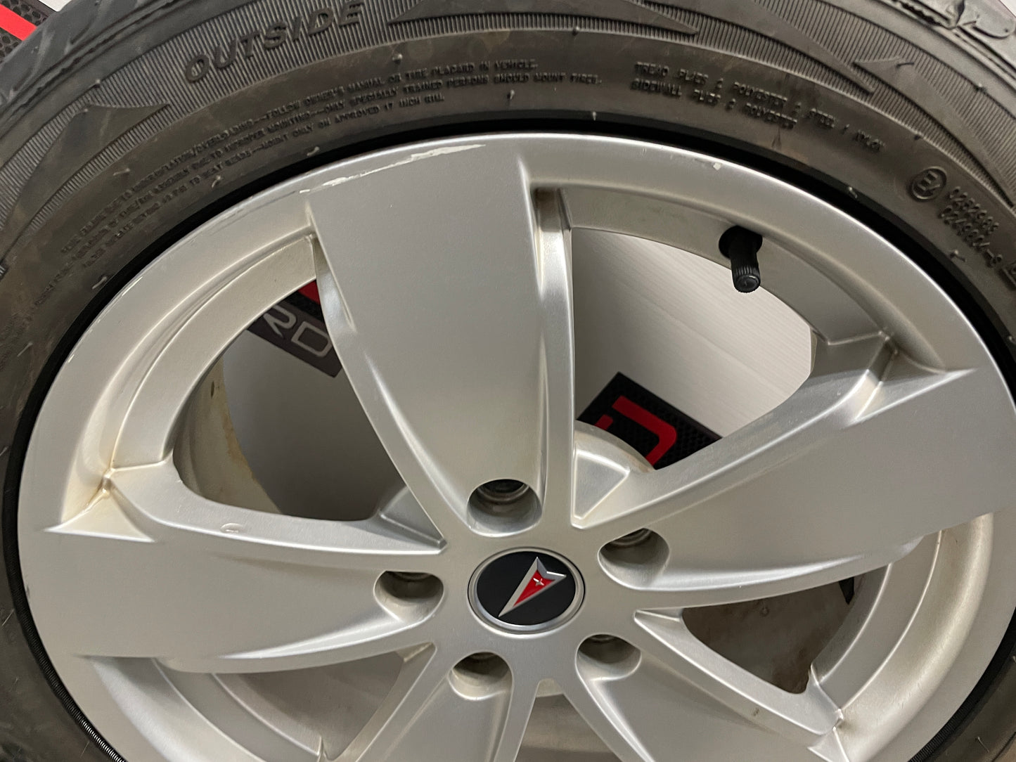 2004 Pontiac GTO Wheels and Tires 17X8 OEM - Day's Parts Yard